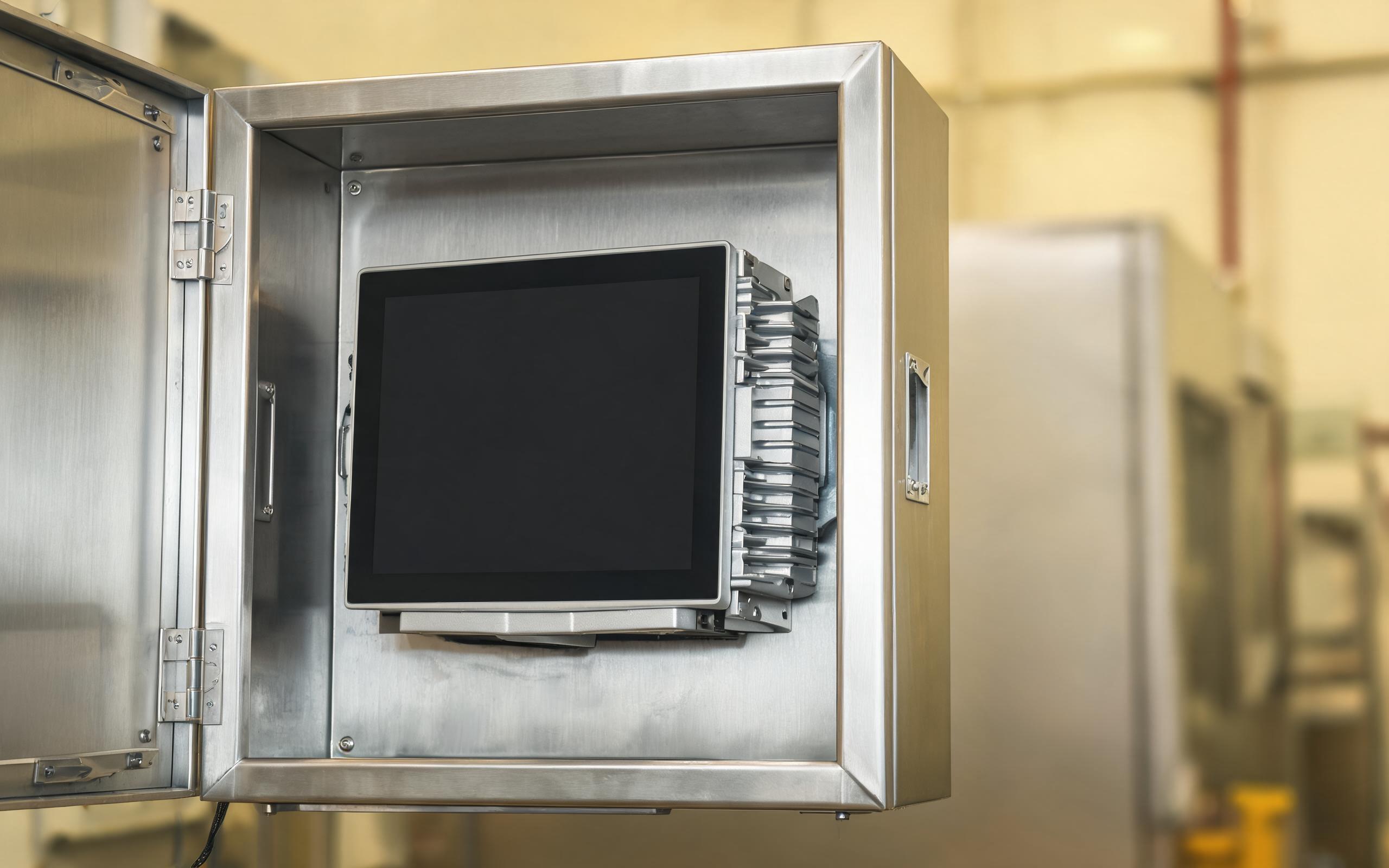 Fanless Panel PC Chimney Cooling in Confined Enclosures